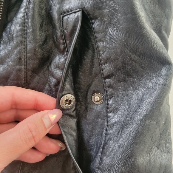 Jou Jou Edgy Vest - Picture 4 of 8